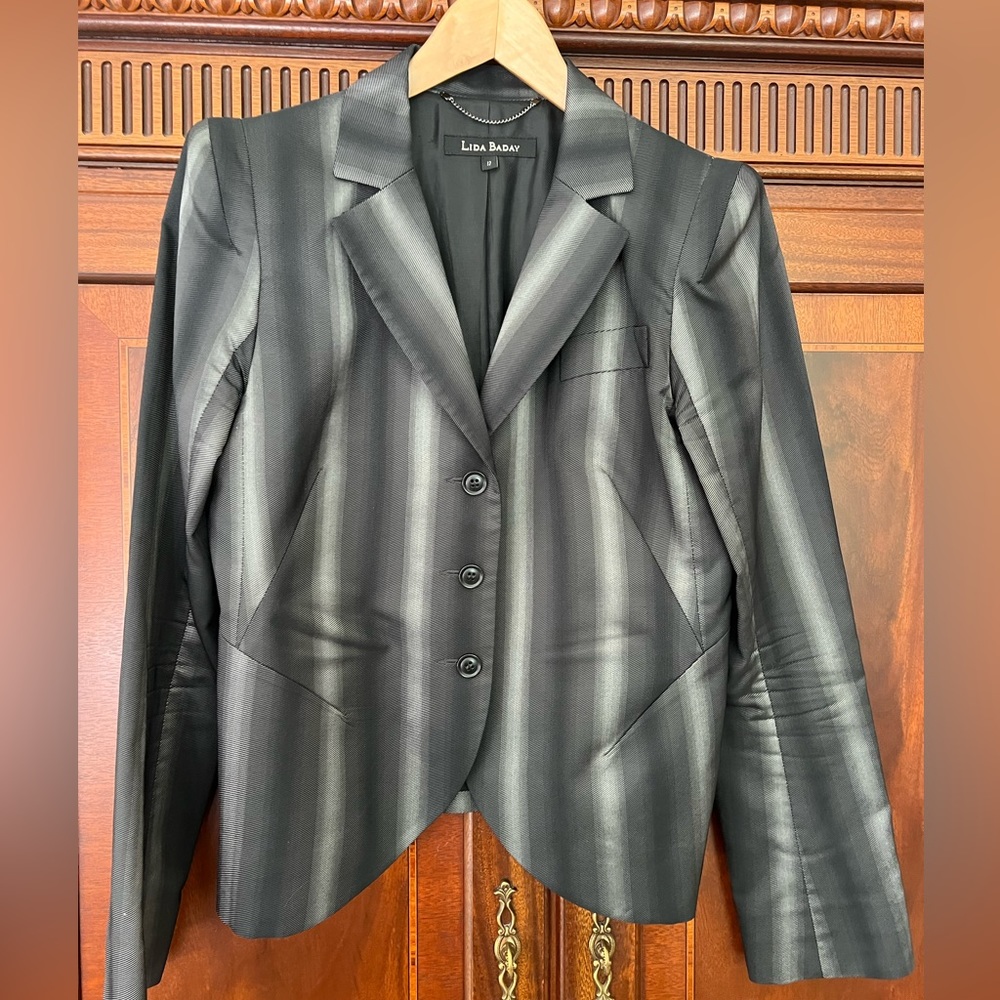 Sharp-Shoulder Tailored Jacket - image 1